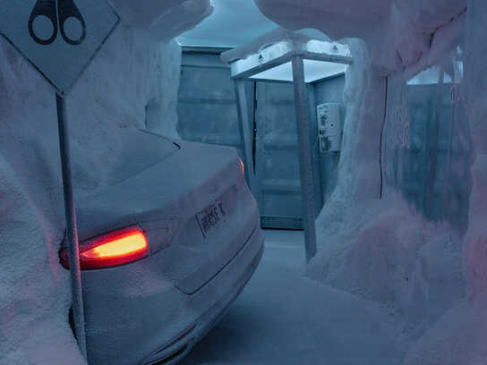 ‘City Tundra’ on Chi’s Magnificent Mile 