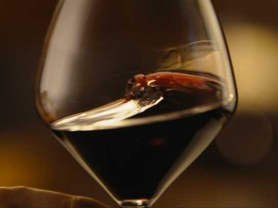 Meiomi’s Elevated Sophistication Meets Woodbridge’s Everyday Warmth