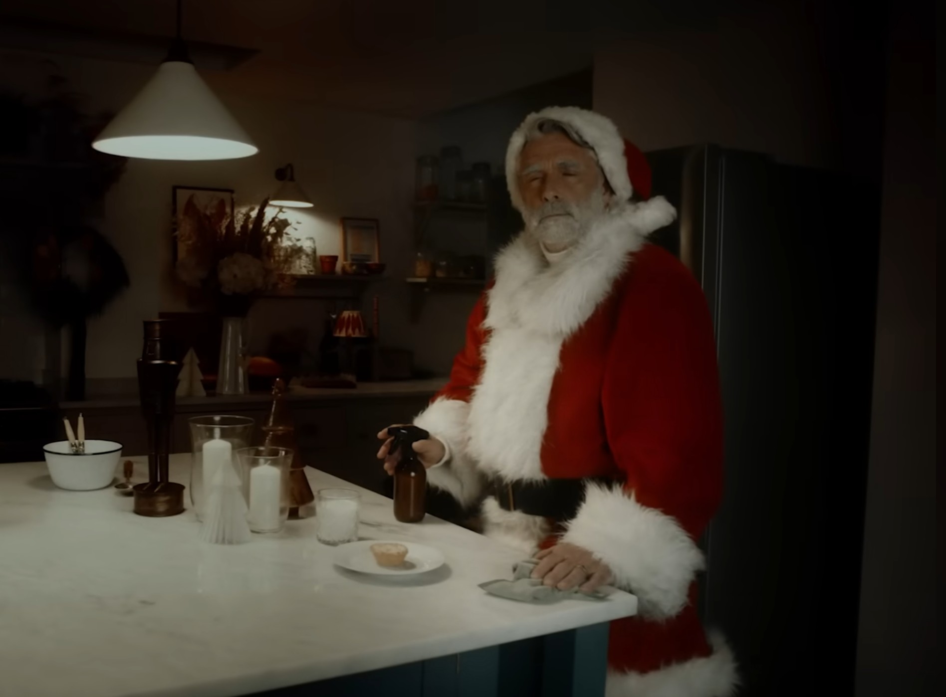 The Scent That Stole Christmas Image