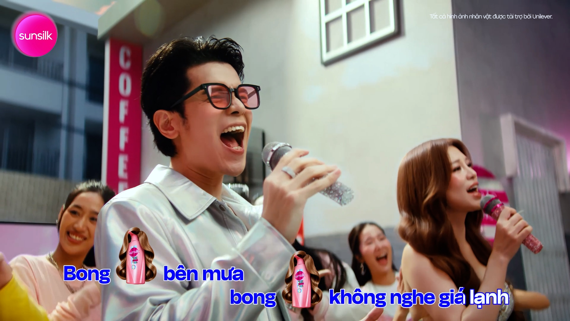 “KARAOKE HẺM BÓNG” (Gloss Alley Karaoke) Image