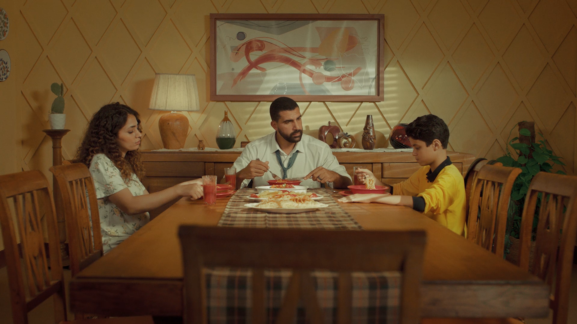 Love Matters Arabic: The Elephant in the Room: Talk to Your Kids About SEX  • Ads of the World™ | Part of The Clio Network