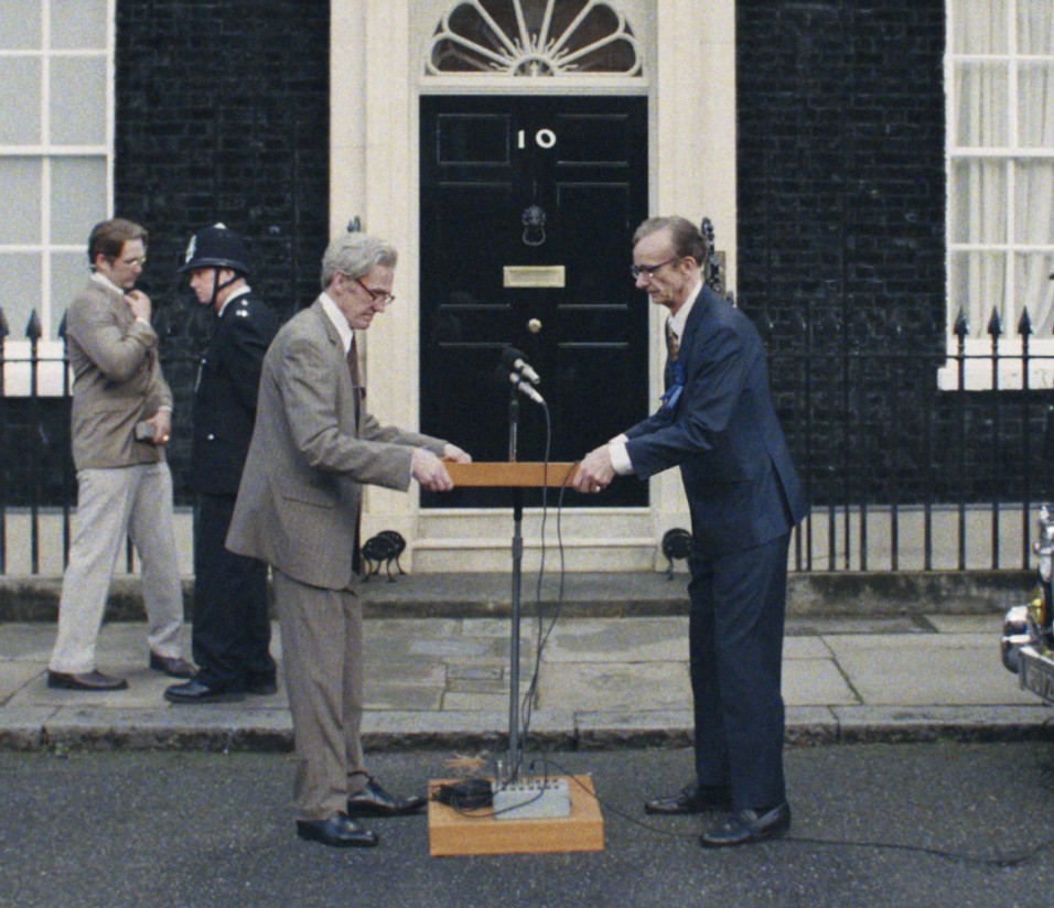 Helping Britain Invest Through It All Image