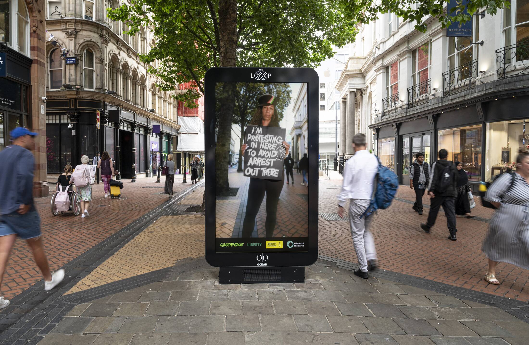They Can't Arrest This Billboard - Greenpeace DOOH Campaign