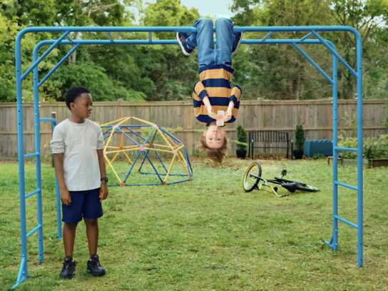HUMOROUS CAMPAIGN FOR AUTO GROUP