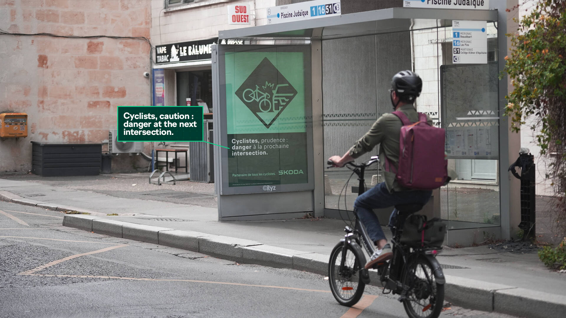 Slide 4 — campaña OOH