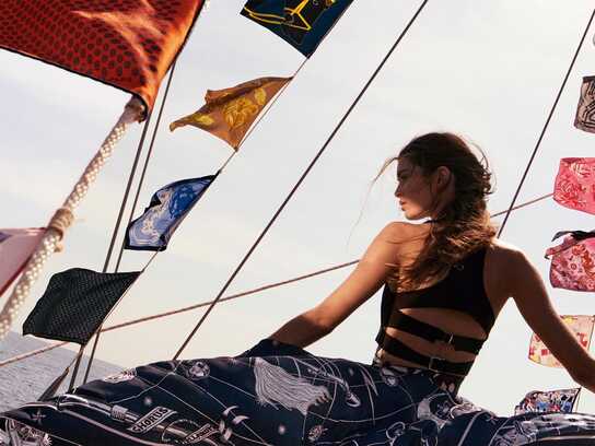 Crossing Horizons