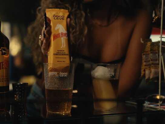 Na Mão do Rolê (The Party’s in Your Hands)