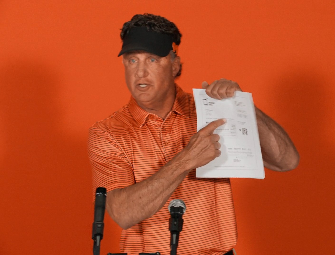 Coach Gundy Image