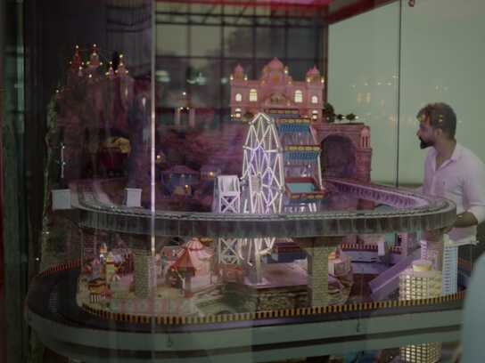  The Slooowest Vending Machine In The World