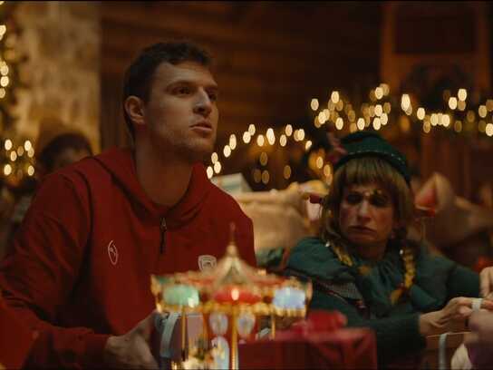 Christmas is on the line!