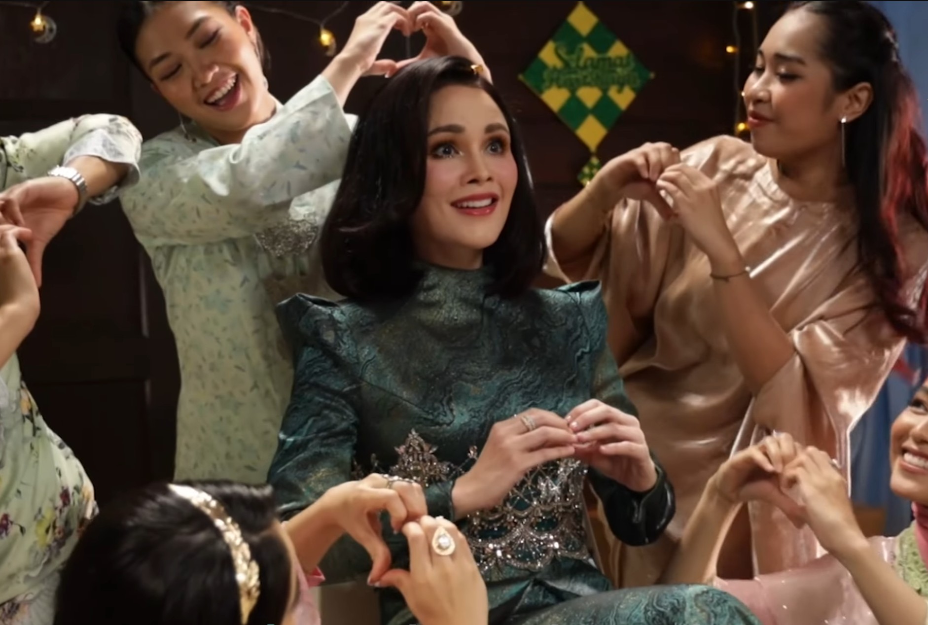 Glam Glam Glam  Image