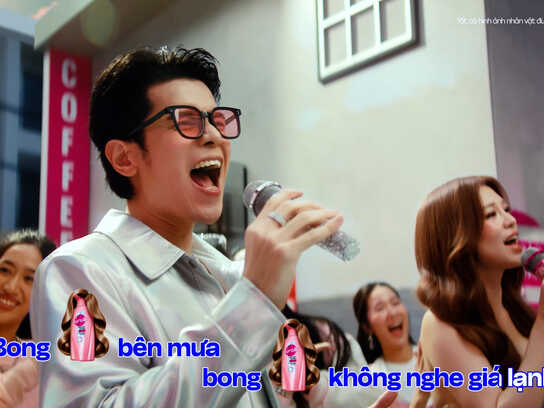 “KARAOKE HẺM BÓNG” (Gloss Alley Karaoke)