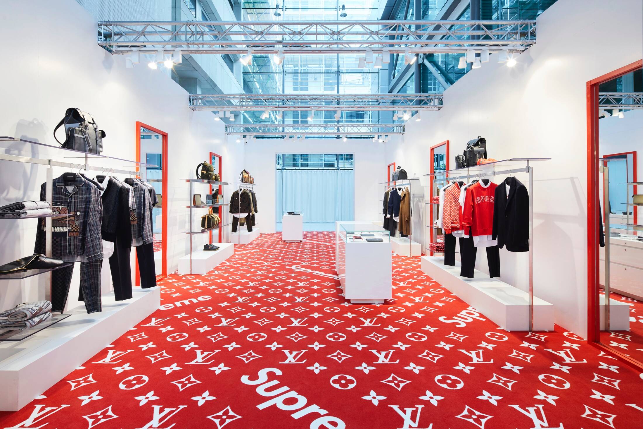 CPP-LUXURY.COM on X: Louis Vuitton opens new store at Rome