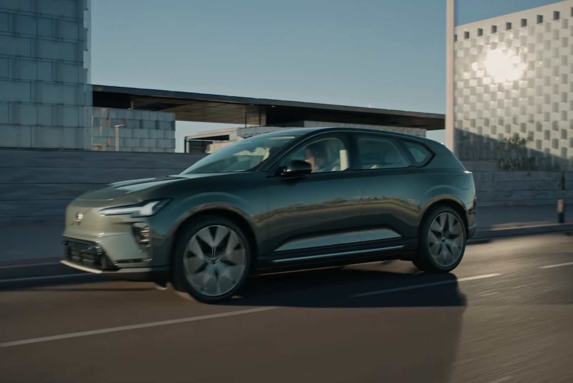 New, game-changing electric SUV: the Volvo EX60 Image