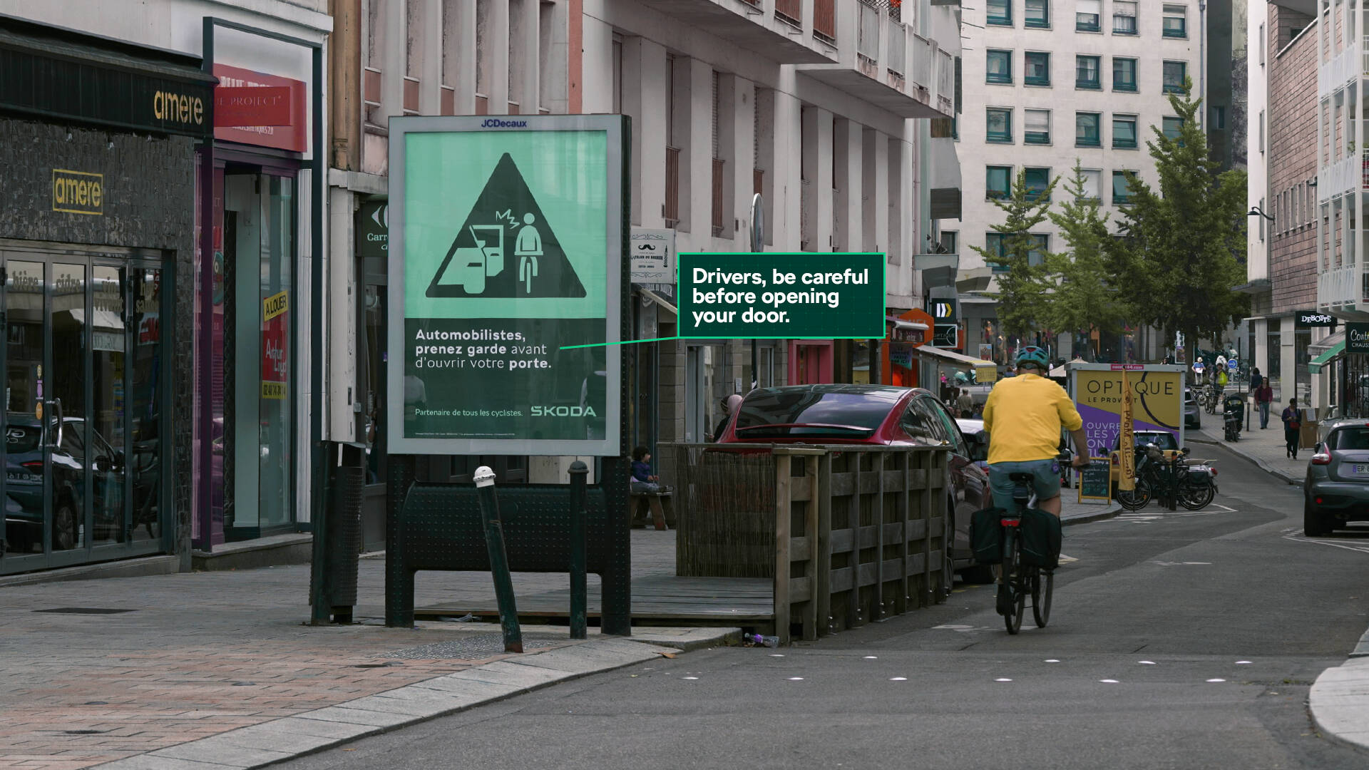 Slide 3 — campaña OOH