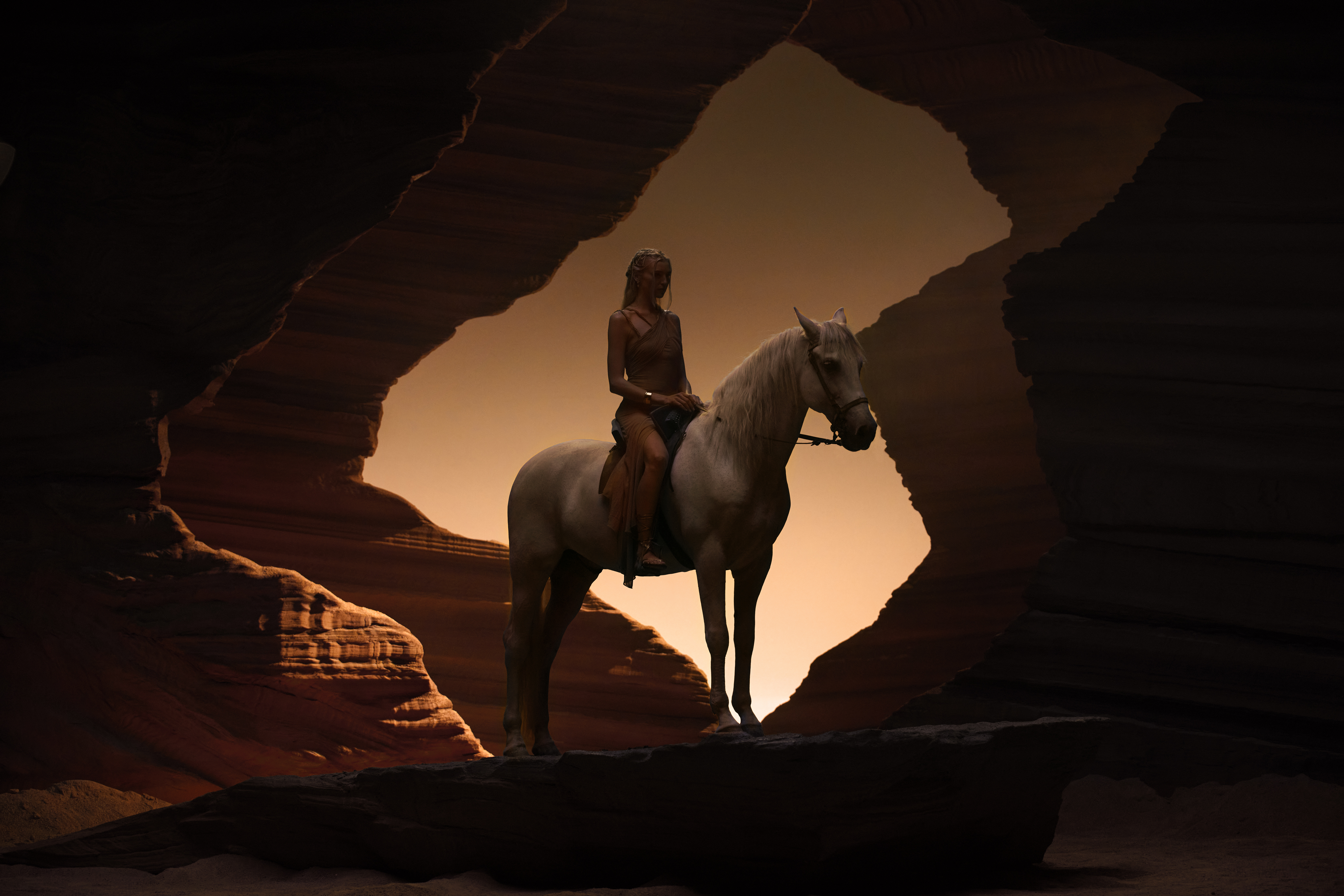 The dancing box Image