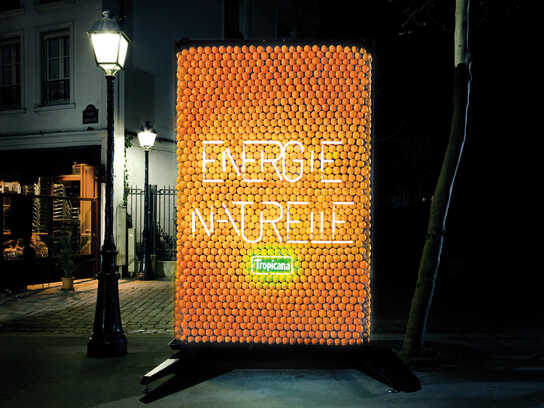 Billboard powered by oranges